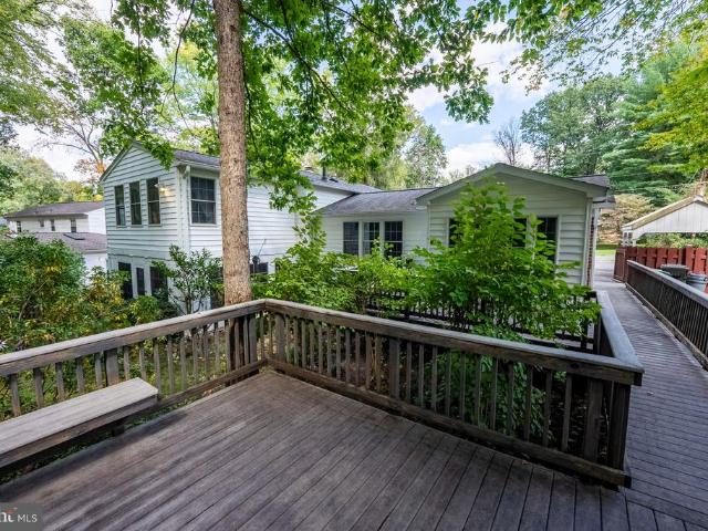 5008 Linette Lane