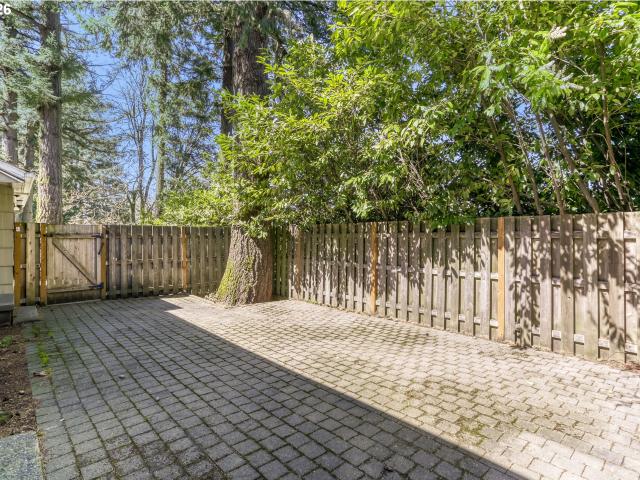 5008 sw taylors ferry rd