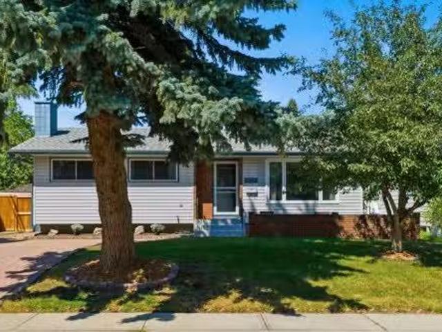 5008 Valiant Drive Nw, Calgary, AB, T3A 0Y5 house for sale.