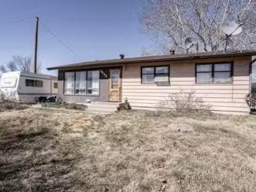 Grimshaw, Alberta - Garden, Parking