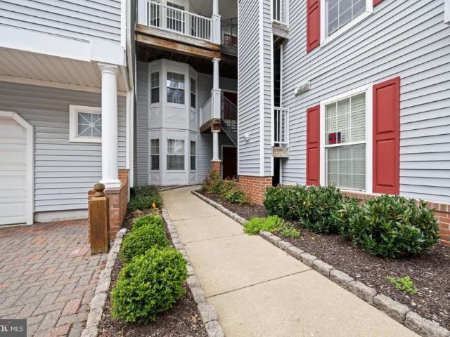 5000 Hollington Drive # 102