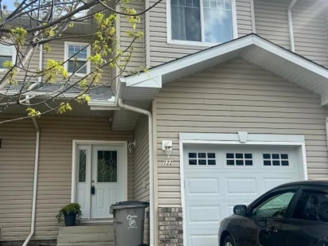 5001 62 Street, Beaumont, AB, T4X 0C7 townhouse for sale | Listing ID E4505 | Royal LePage