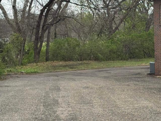 5002 SW 28th St, Topeka, KS 66614 | MLS #243775