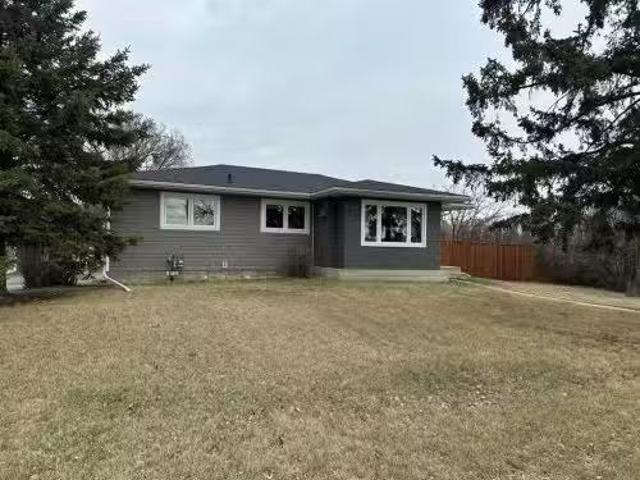 5002 57 Avenue, Ponoka, AB, T4J 1G5 house for sale Listing.