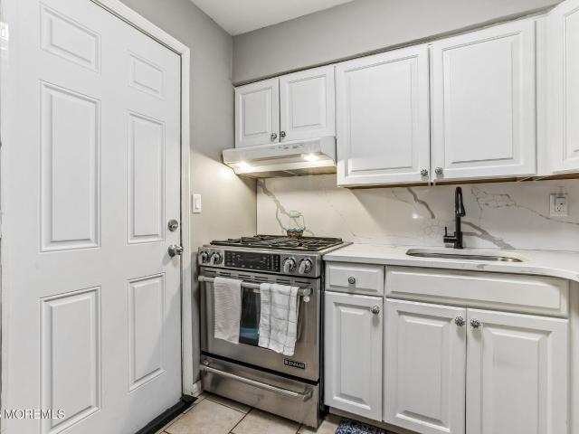 500 Cliffwood Avenue Unit D13