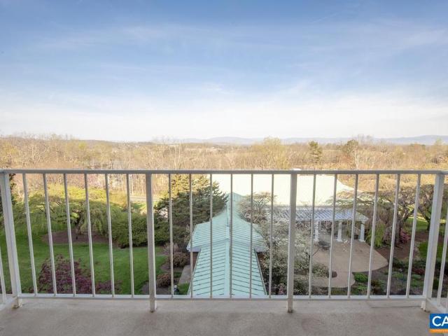500 Crestwood Dr # 1405