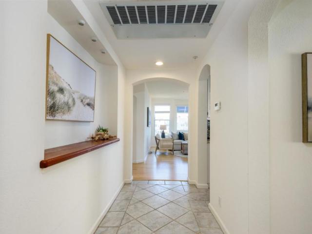 500 Baltic Circle 524