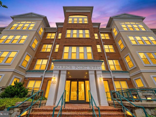 500 Belmont Bay Dr, Unit 305, Woodbridge, VA 22191 | MLS #VAPW2116