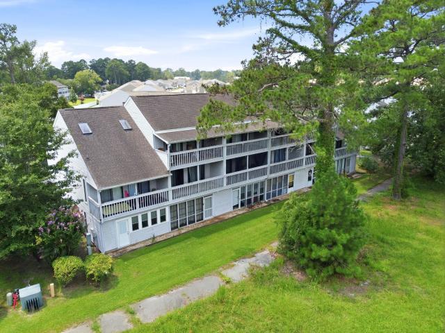 500 Fairway Village Dr. 2A