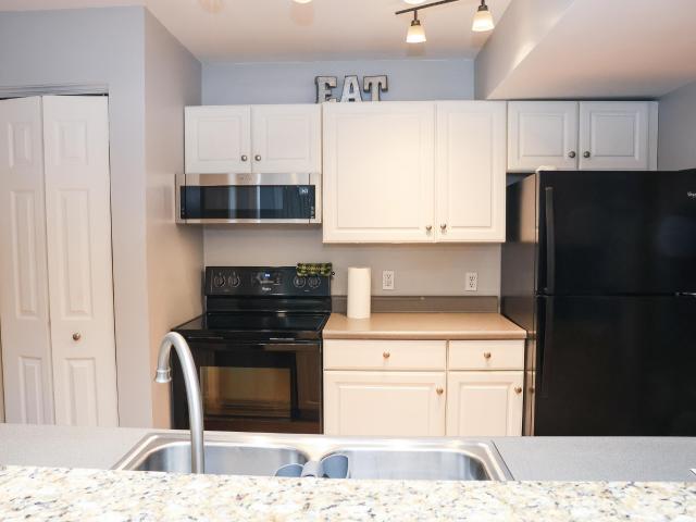 500 Hill Street 505