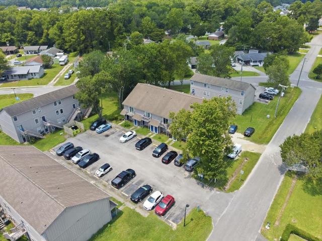 500 Oak Circle B4