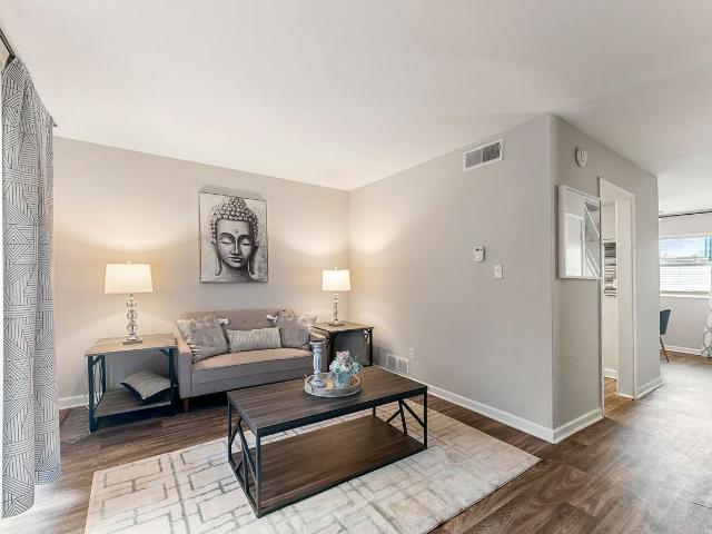 $500 OFF ON YOUR 1ST MONTH RENT! FULLY RENOVATED WITH STAINLESS STEEL APPLIANCES! 2 Bedroom Apartment for Rent at 130 N Erwin St, Cartersville, GA 30120