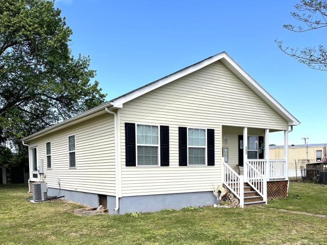 500 Lincoln Ave, Colonial Beach, VA 22443 | MLS #VAWE2011