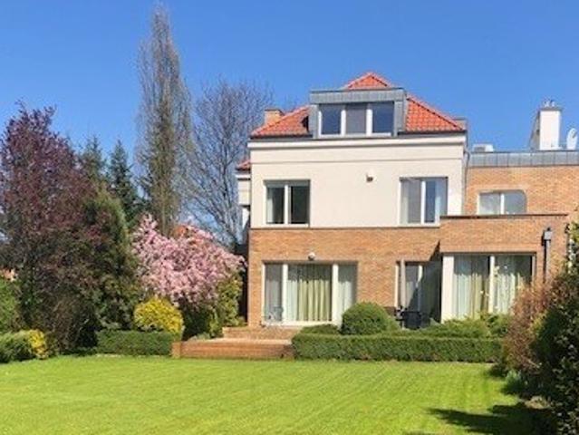 500 m2 dom z ogrodem 1000 m2 i garażem na 3 auta