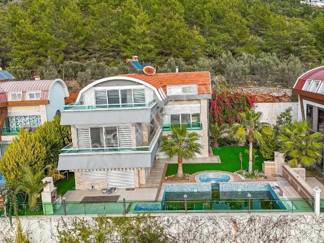 500 M2 Super Luks 5+1 Havuzlu Villa
