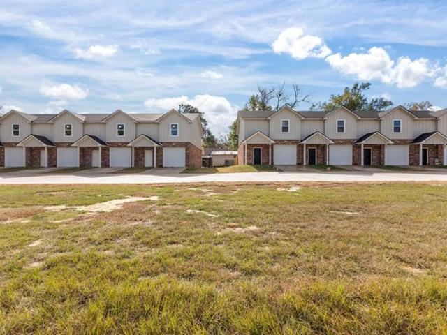 500 MT Sylvan St, Lindale, TX 75771