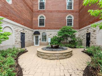 500 N Walnut Street