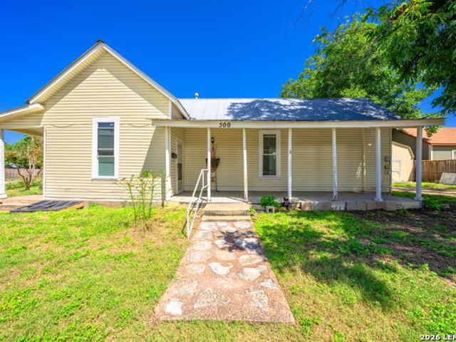 500 Robinson Ave
