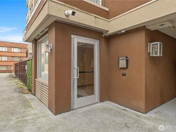 500 W 5th Avenue # 306