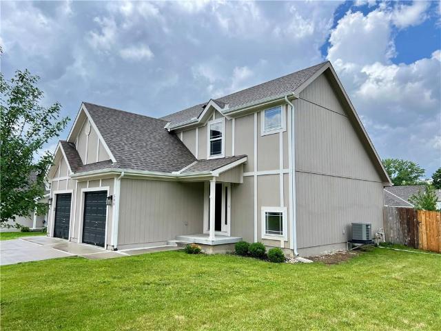 500 W Lawrence Avenue