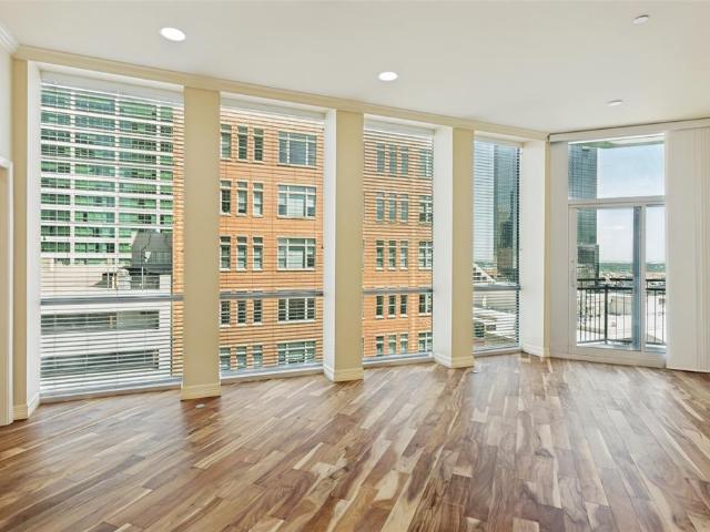 500 Throckmorton Street # 1104