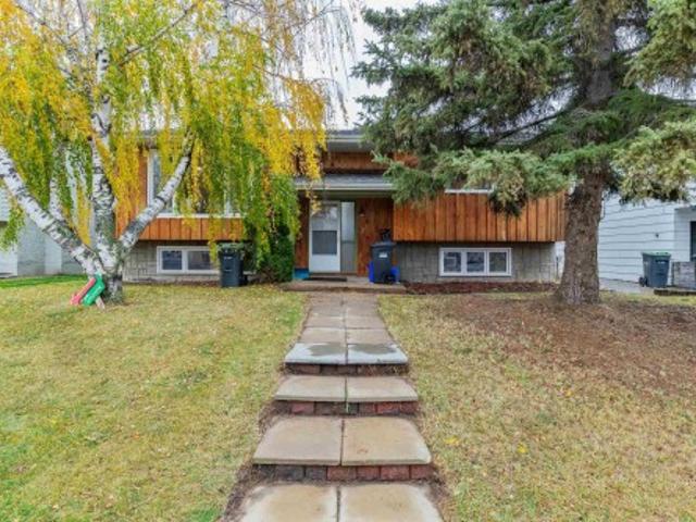 5014 45 Street, Cold Lake, AB, T9M 1Z2 house for sale | Listing ID E4512 | Royal LePage