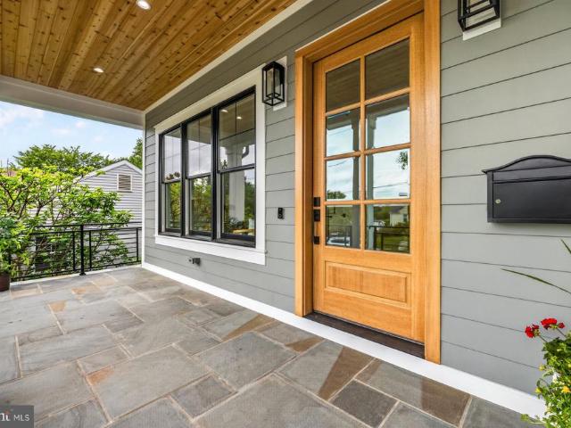5015 Cushing Drive