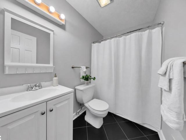 5016 Maplewood Drive