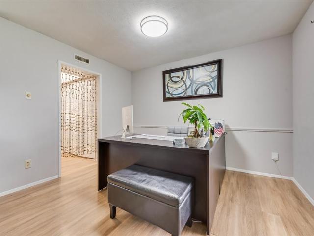 5017 Pemberton Lane