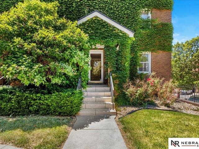 5017 Underwood Ave Apt 12, Omaha, NE 68132
