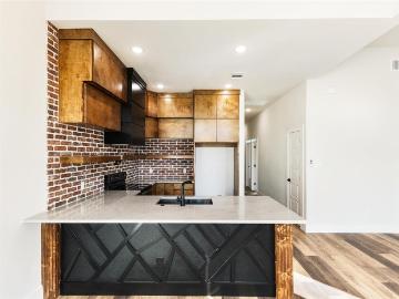 5018 Point Lavista