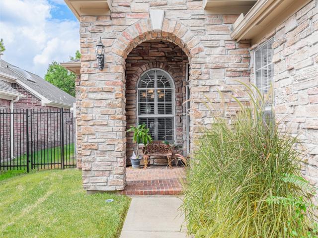 5018 Shining Creek Court