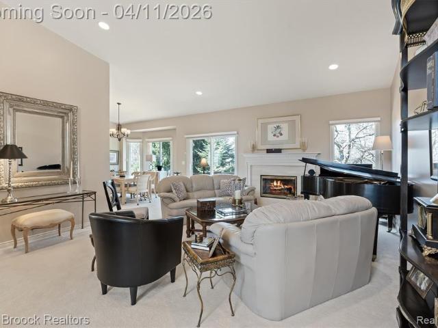 5010 Lake Vista Drive