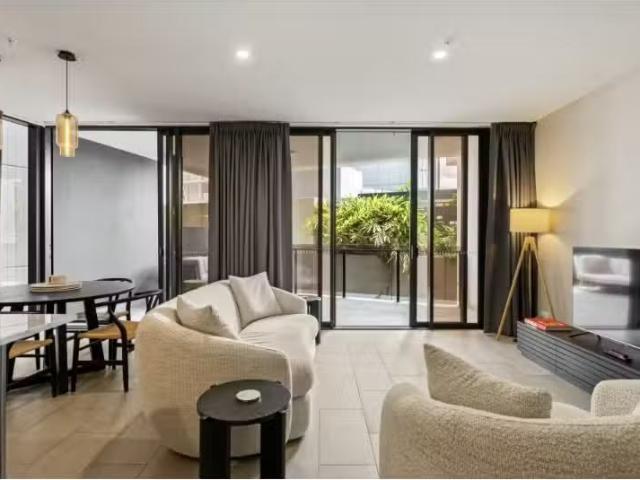501/27 Commercial Road, Newstead Apartment for rent Listed by.