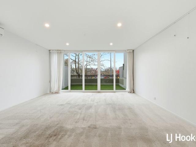 50/12 Challis Street, Dickson ACT, Belconnen