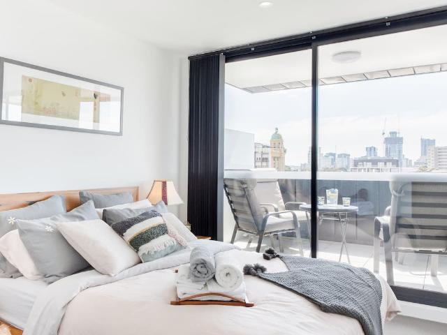 501 / 8 Princes Close, Prahran | Thomas Wong Real Estate