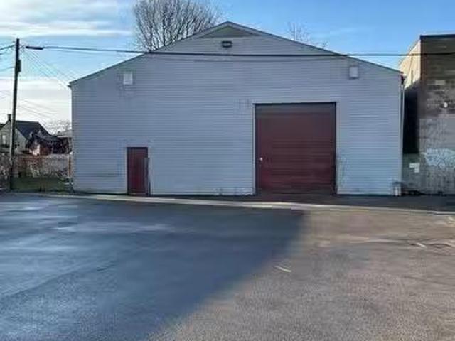 501 Bathurst Street, London East East K, ON, N6B 1P5 comme.
