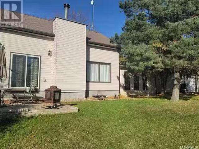 501 Bank Street, Saskatchewan Beach, SK, S0G 4L0 house for s.