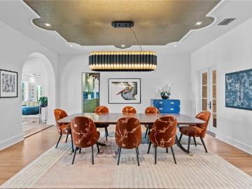 501 Brightwaters Blvd NE, St. Petersburg, FL 33704 | MLS #TB8399