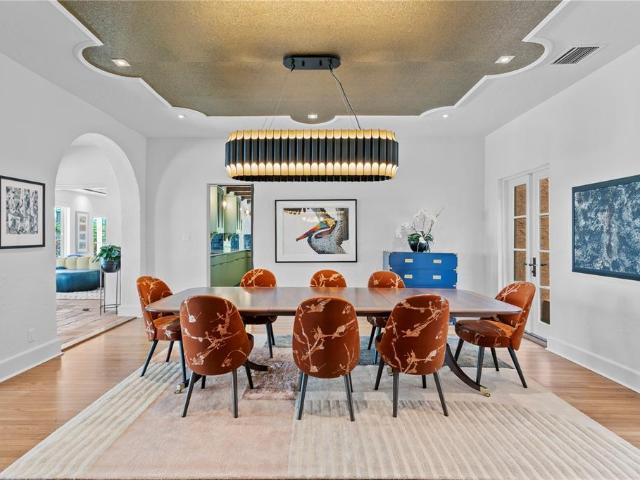 501 Brightwaters Blvd NE, St. Petersburg, FL 33704 | MLS #TB8399