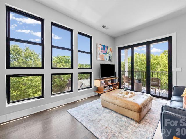 501 E 37th Street # H