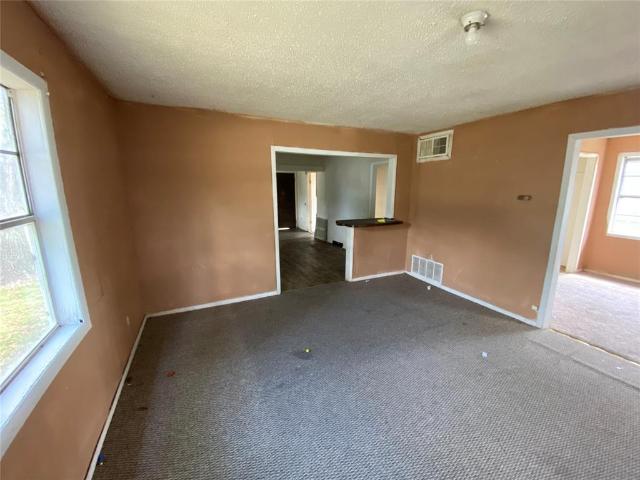 501 E Broadway
