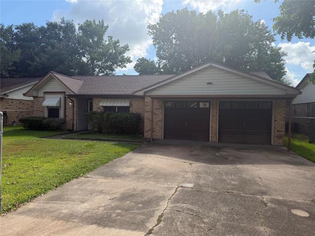 501 E Oak Street, Highlands, US, TX