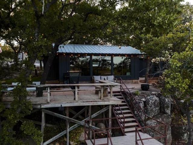 501 N Shore Dr, Cisco, TX 76437