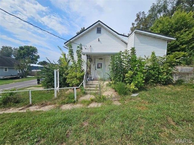 501 Nebraska St, Louisiana, MO 63353
