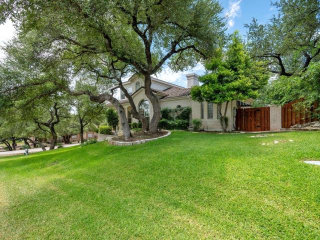 501 Rolling Green Dr