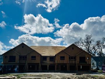 501 Raes Court 101