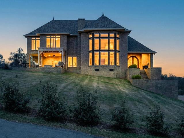 501 River Trace Dr