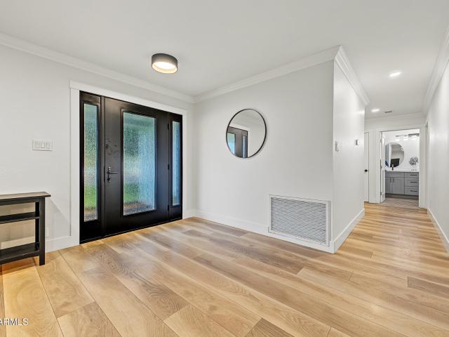 501 W DIANA Avenue