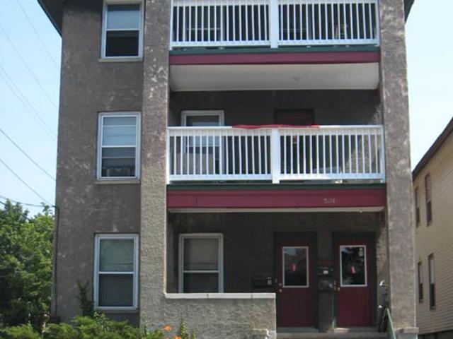 501 W Main St